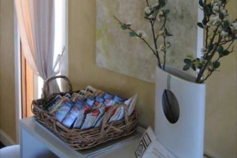 Outlook Hill Pavilion Suites & Spa Cottages - Accommodation Newcastle 7