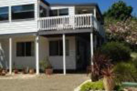 Yarra Glen Bed & Breakfast - Accommodation Newcastle 0