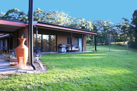 Milton Country Cottages - Accommodation Newcastle 0