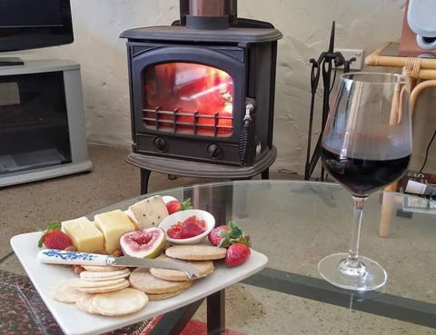 Milton Country Cottages - Accommodation Newcastle 1