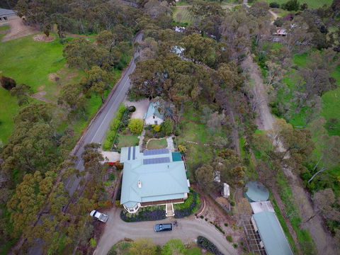 St Helens Country Cottages - Accommodation Newcastle 0
