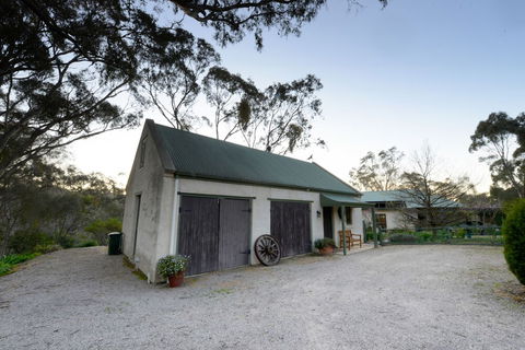 St Helens Country Cottages - Accommodation Newcastle 1