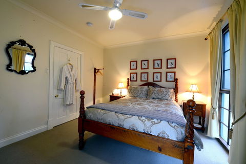 St Helens Country Cottages - Accommodation Newcastle 6