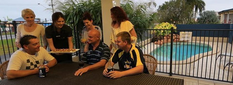 Tropixx Motel & Restaurant - Accommodation Newcastle 4