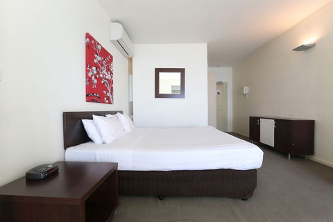 Plum North Melbourne - Accommodation Newcastle 3