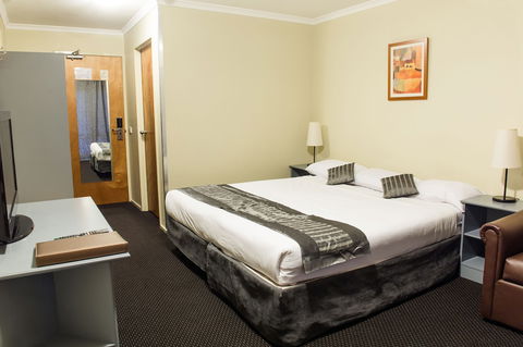 The River Inn Thredbo - Accommodation Newcastle 6