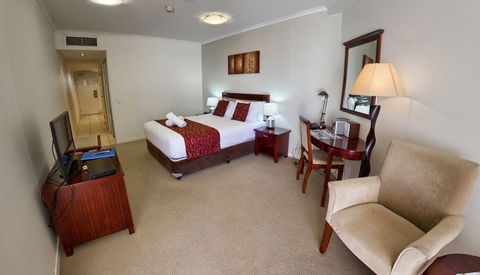 Ocean Views Resort - Accommodation Newcastle 4