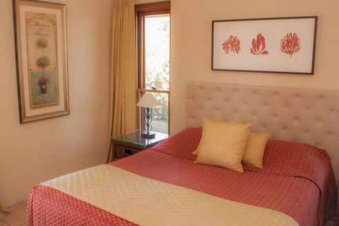 Berenbell Vineyard Retreat - Accommodation Newcastle 5