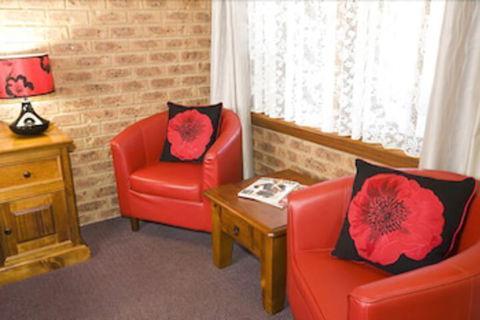 Beechworth Carriage Motor Inn - Accommodation Newcastle 2