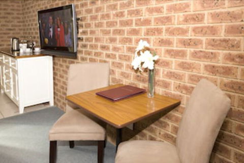 Beechworth Carriage Motor Inn - Accommodation Newcastle 6