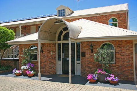 Hermitage Motor Inn - Accommodation Newcastle 5