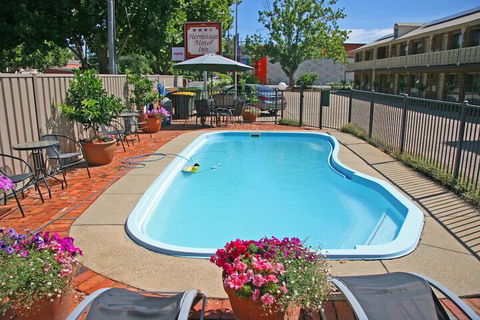 Hermitage Motor Inn - Accommodation Newcastle 3