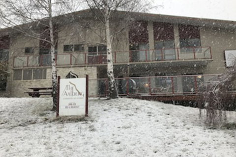 Aalberg Chalet - Accommodation Newcastle 0