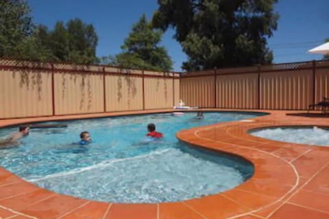 Peppinella Motel - Accommodation Newcastle 1
