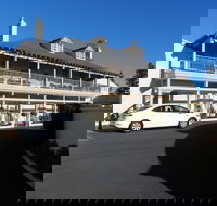 The Clifton  Grittleton Lodge - Accommodation Newcastle