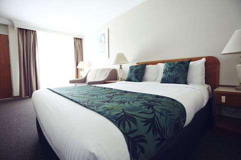 Cascades Motor Inn - Accommodation Newcastle 6