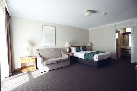 Cascades Motor Inn - Accommodation Newcastle 5