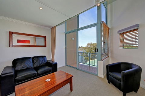 Burnett Riverside Hotel - Accommodation Newcastle 5