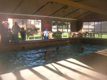 The Peninsula Motor Inn - Accommodation Newcastle 3