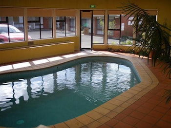 Abbotswood Motor Inn - Accommodation Newcastle 3