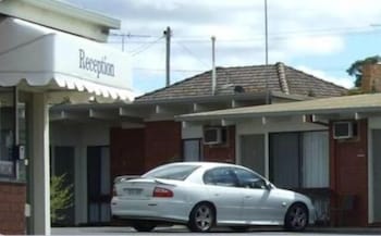 Abbotswood Motor Inn - Accommodation Newcastle 2