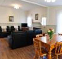 Country Gate Cottages - Accommodation Newcastle