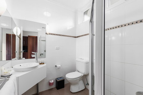 The Commodore - Accommodation Newcastle 2