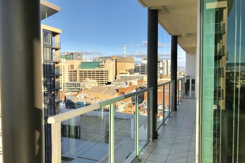 Adelaide DressCircle Apartments North Terrace - Accommodation Newcastle 2