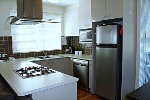 Adelaide DressCircle Apartments Childers Street - Accommodation Newcastle 3