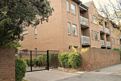 Adelaide Dresscircle Apartments Archer Street - Accommodation Newcastle 5