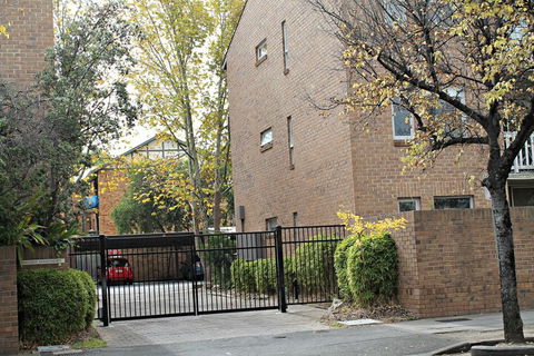 Adelaide Dresscircle Apartments Archer Street - Accommodation Newcastle 4