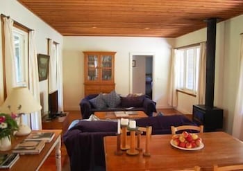 Allenvale - Accommodation Newcastle 3