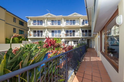 Yamba Beach Motel - Accommodation Newcastle 0
