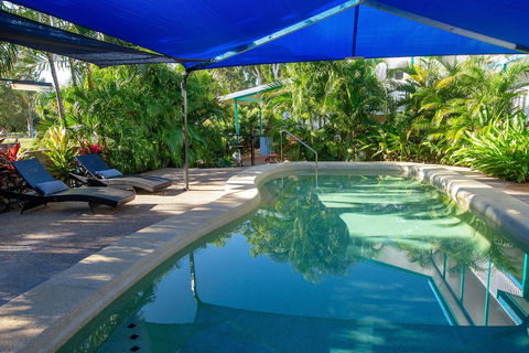 Tropical Palms - Accommodation Newcastle 4