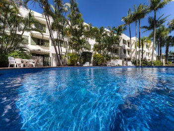 Camargue Beachfront Apartments - Accommodation Newcastle 1