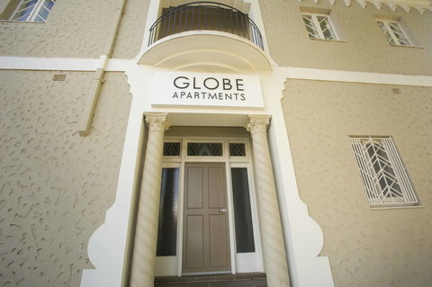 Globe Apartments - Accommodation Newcastle 2