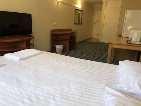 Canberra Lyneham Motor Inn - Accommodation Newcastle 5