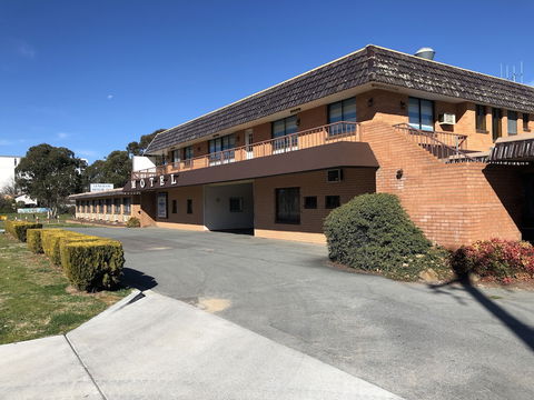 Canberra Lyneham Motor Inn - Accommodation Newcastle 1