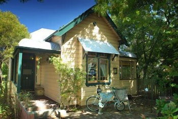 Leura Lady - Accommodation Newcastle 4