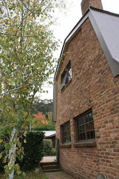 Yallambee - Accommodation Newcastle 1