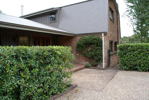 Yallambee - Accommodation Newcastle 3