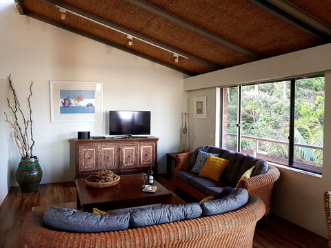 Nautilus Beachfront Villas & Spa - Accommodation Newcastle 6