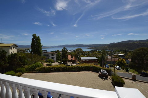 Top Deck - Accommodation Newcastle 3