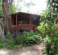 Samurai Beach Bungalows Port Stephens YHA - Accommodation Newcastle
