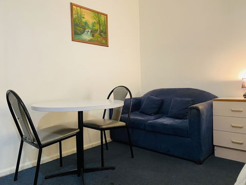 County Lodge Motor Inn - Accommodation Newcastle 2
