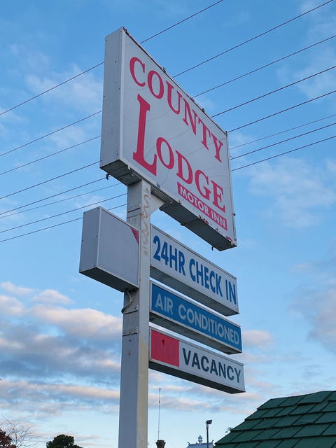 County Lodge Motor Inn - Accommodation Newcastle 0