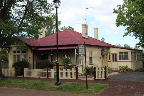 Ross B&B Accommodation - Accommodation Newcastle 6