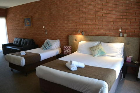Ashleigh Court Motor Inn - Accommodation Newcastle 4