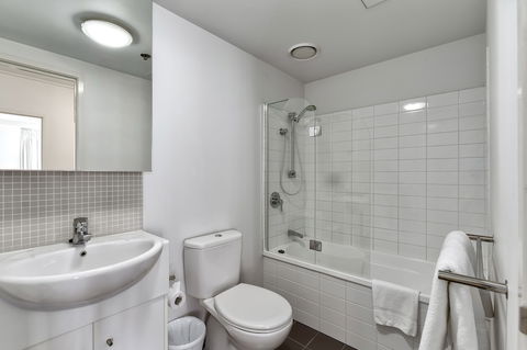 Flynn Brisbane - Accommodation Newcastle 3
