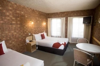 Courtyard Motor Inn - Accommodation Newcastle 3